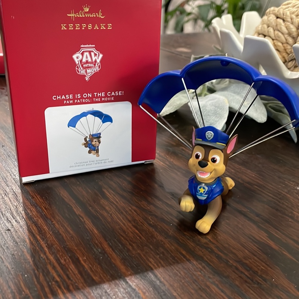 Hallmark 2021 paw patrol ornament